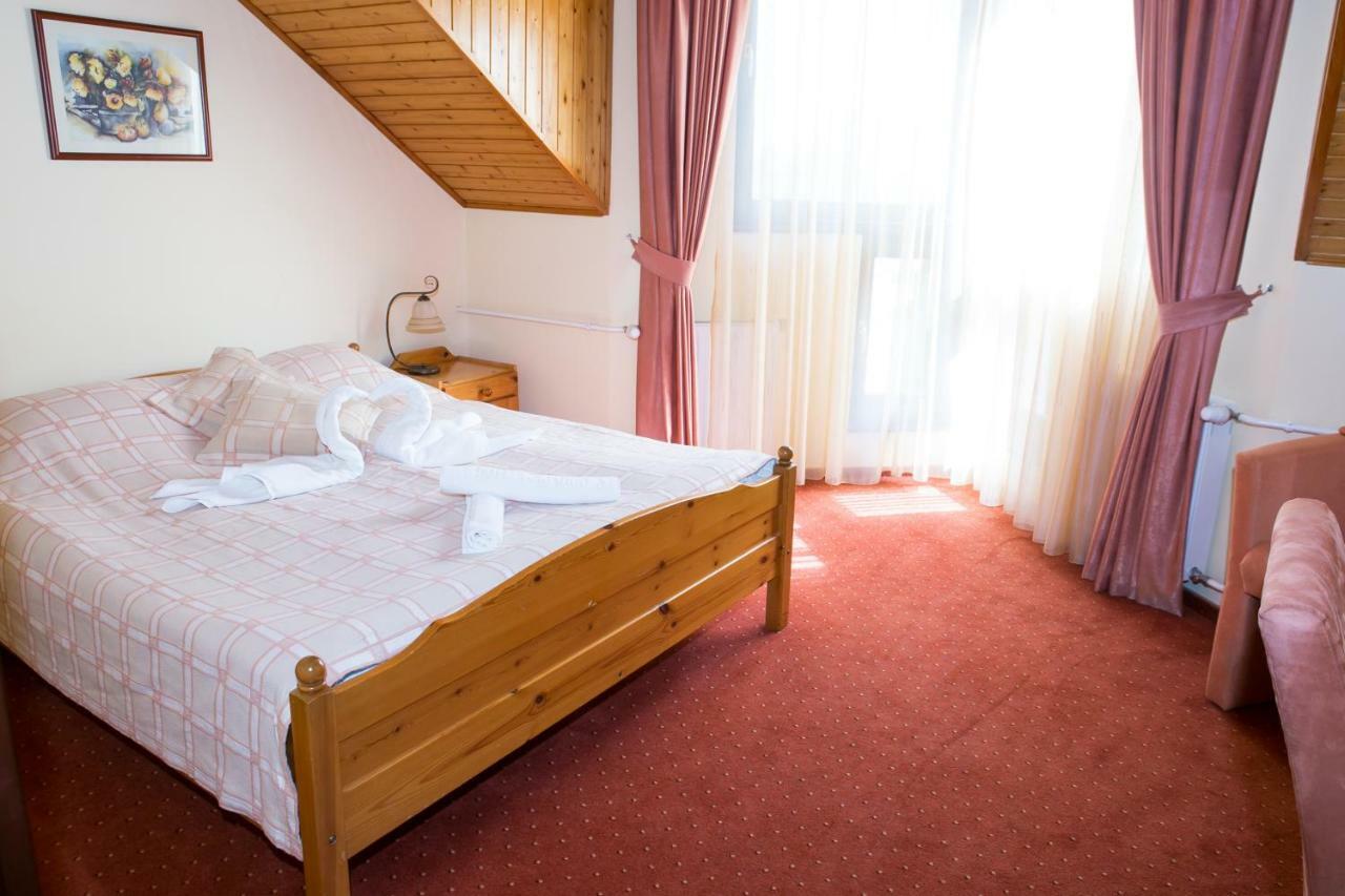 Hotel Fortuna Dávod Dış mekan fotoğraf