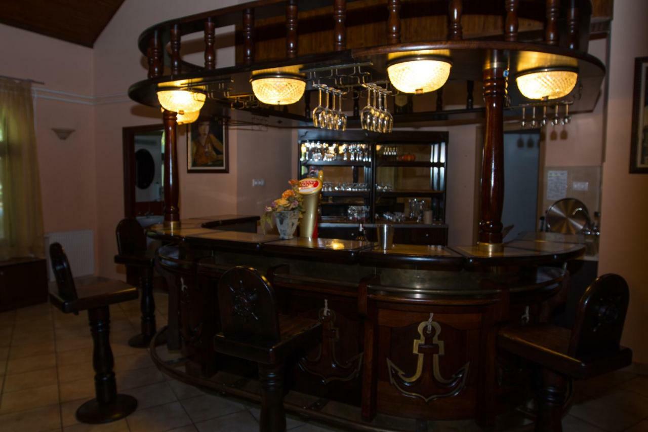 Hotel Fortuna Dávod Dış mekan fotoğraf